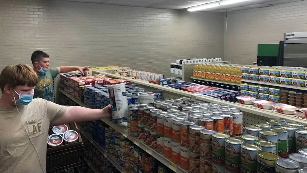 TX principal creates student-run grocery store for community
