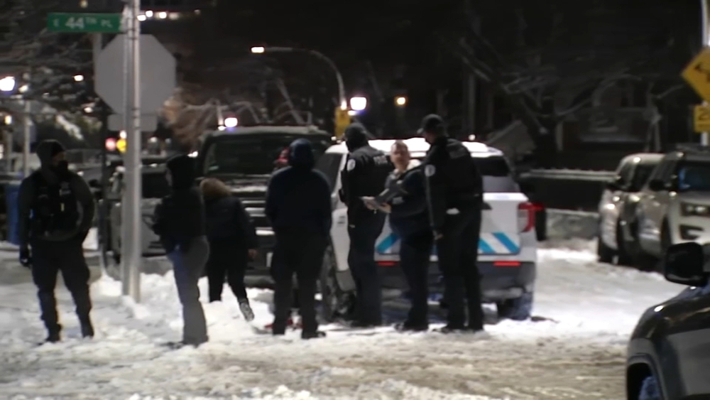 SUV, gun stolen from off-duty CPD officer in Kenwood carjacking