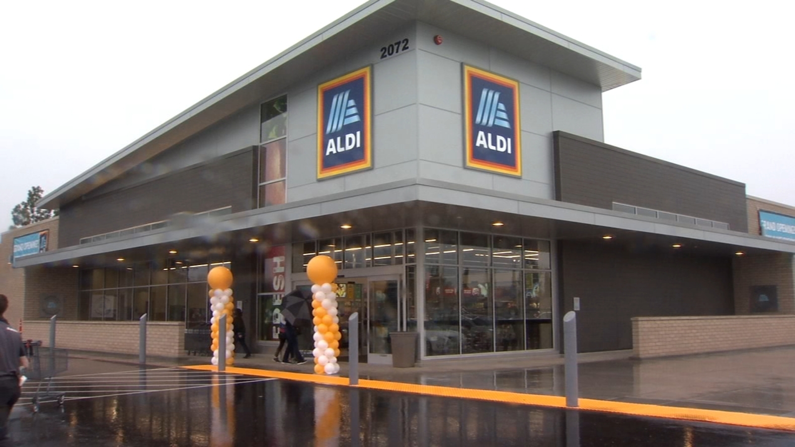 ALDI opens its first store in Fresno ABC30 Fresno