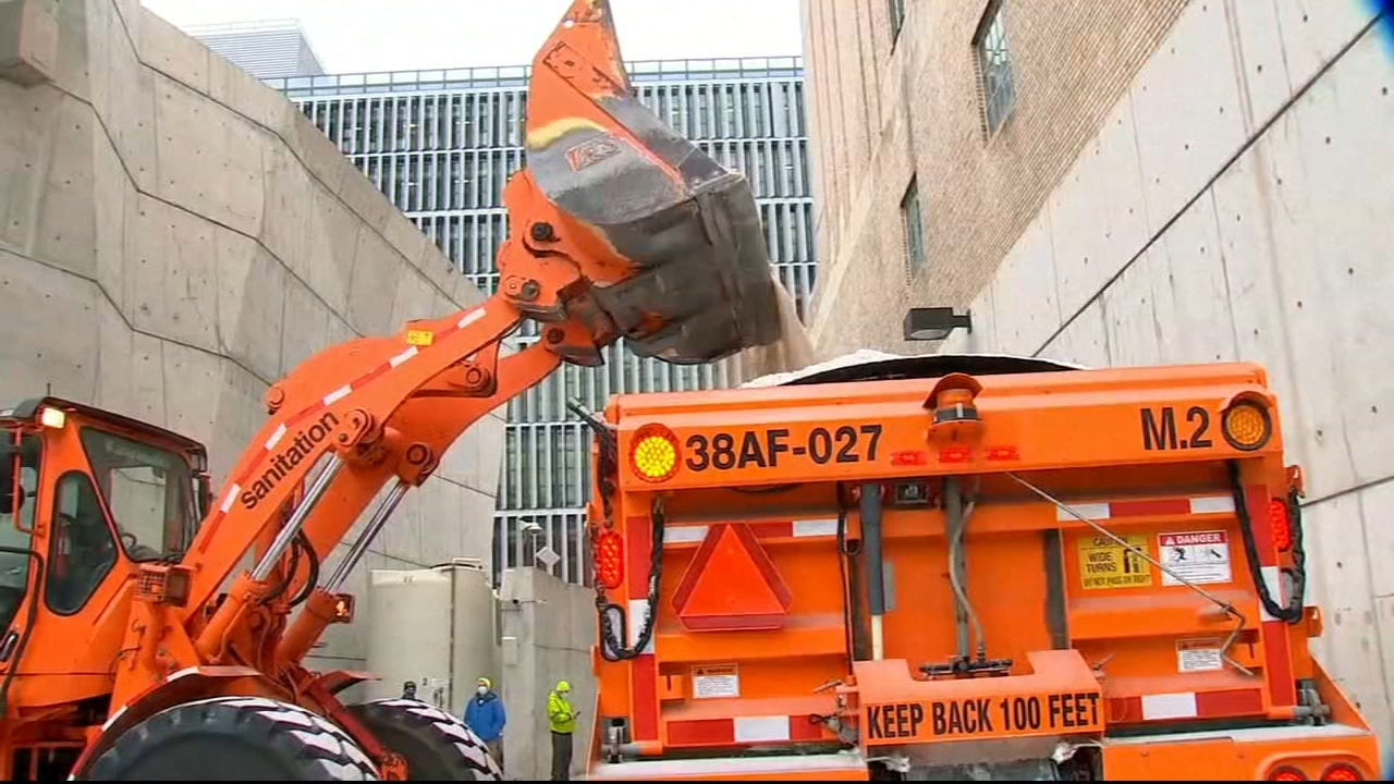 Nor'easter brings heavy snow to Philadelphia area, NYC