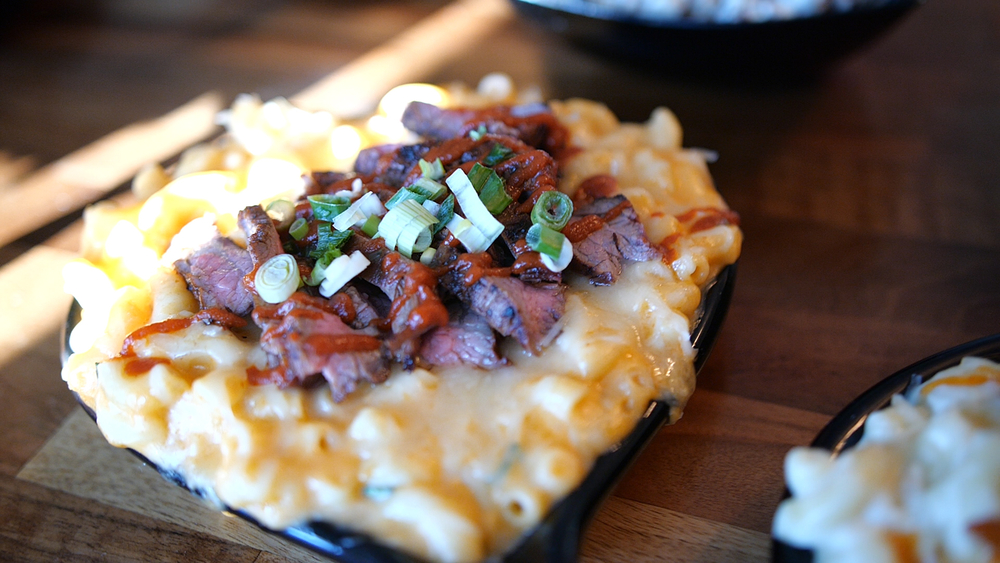 The best gourmet mac n' cheese in town!