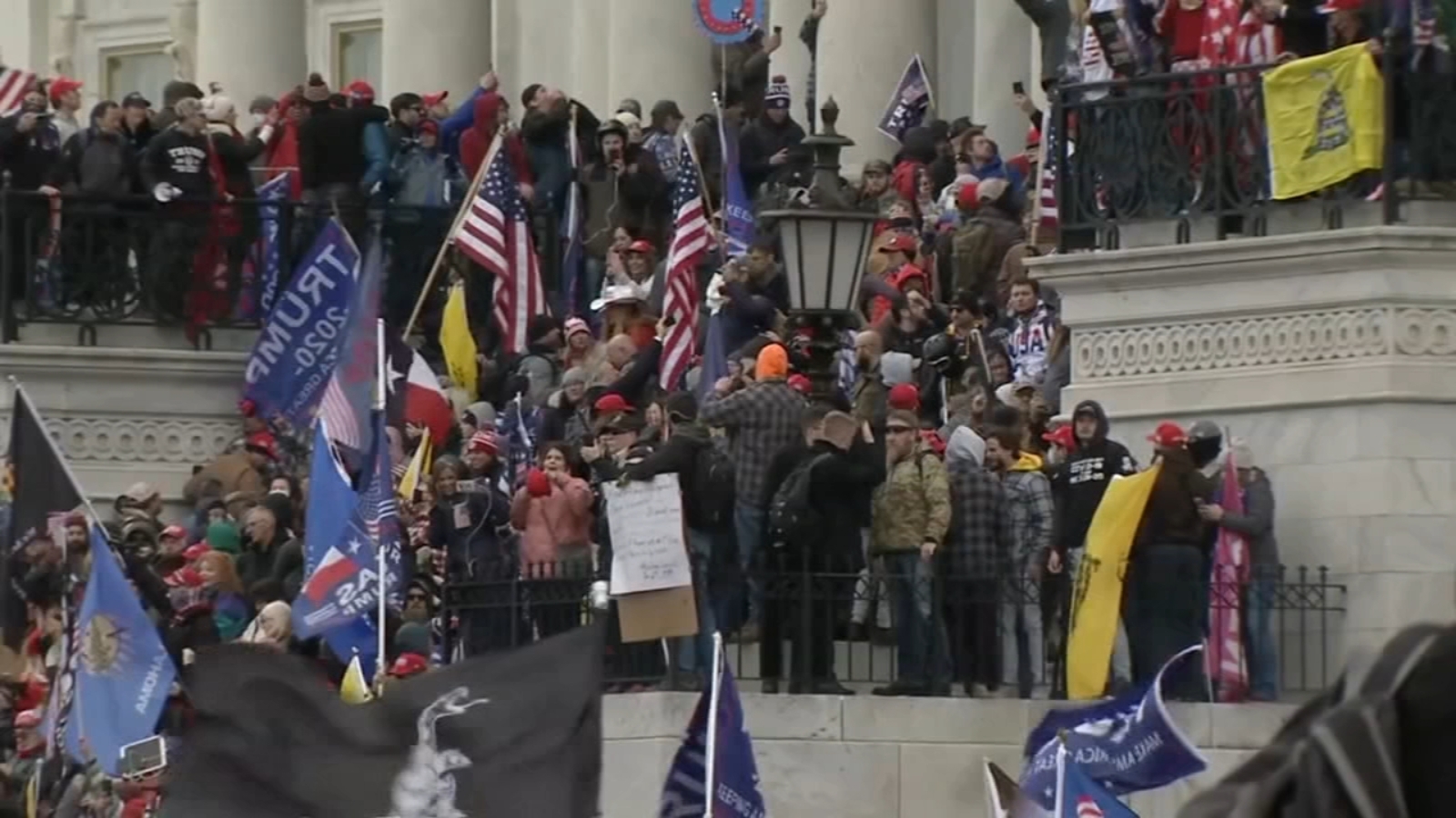 Illinois man among new round of Capitol riot arrests; feds also focus on Super Bowl safety 4 weeks after attack - Vimarsana News