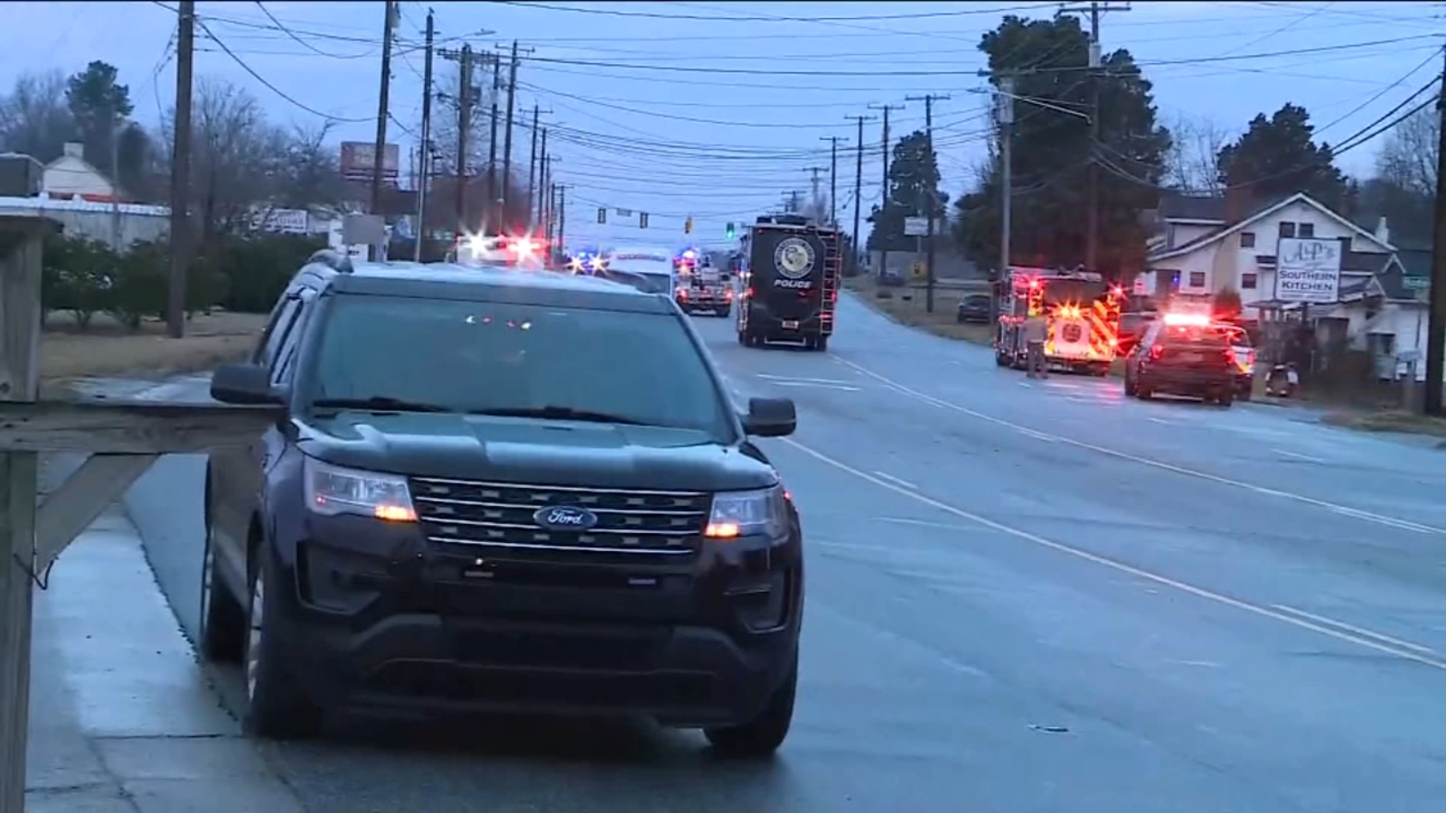 Two Dead Three Officers Injured In Standoff At High Point Home Abc11 Raleigh Durham