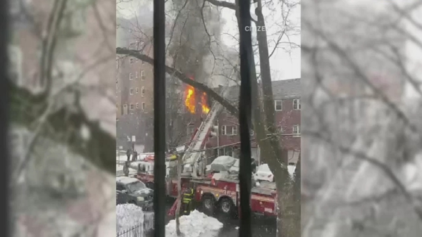 1 injured after fire breaks out in apartment building in Queens ABC7
