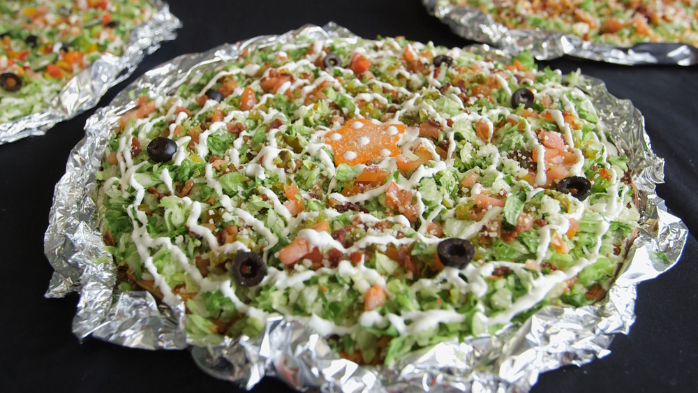 Pappi's combines pizza and salad into Pizzalad