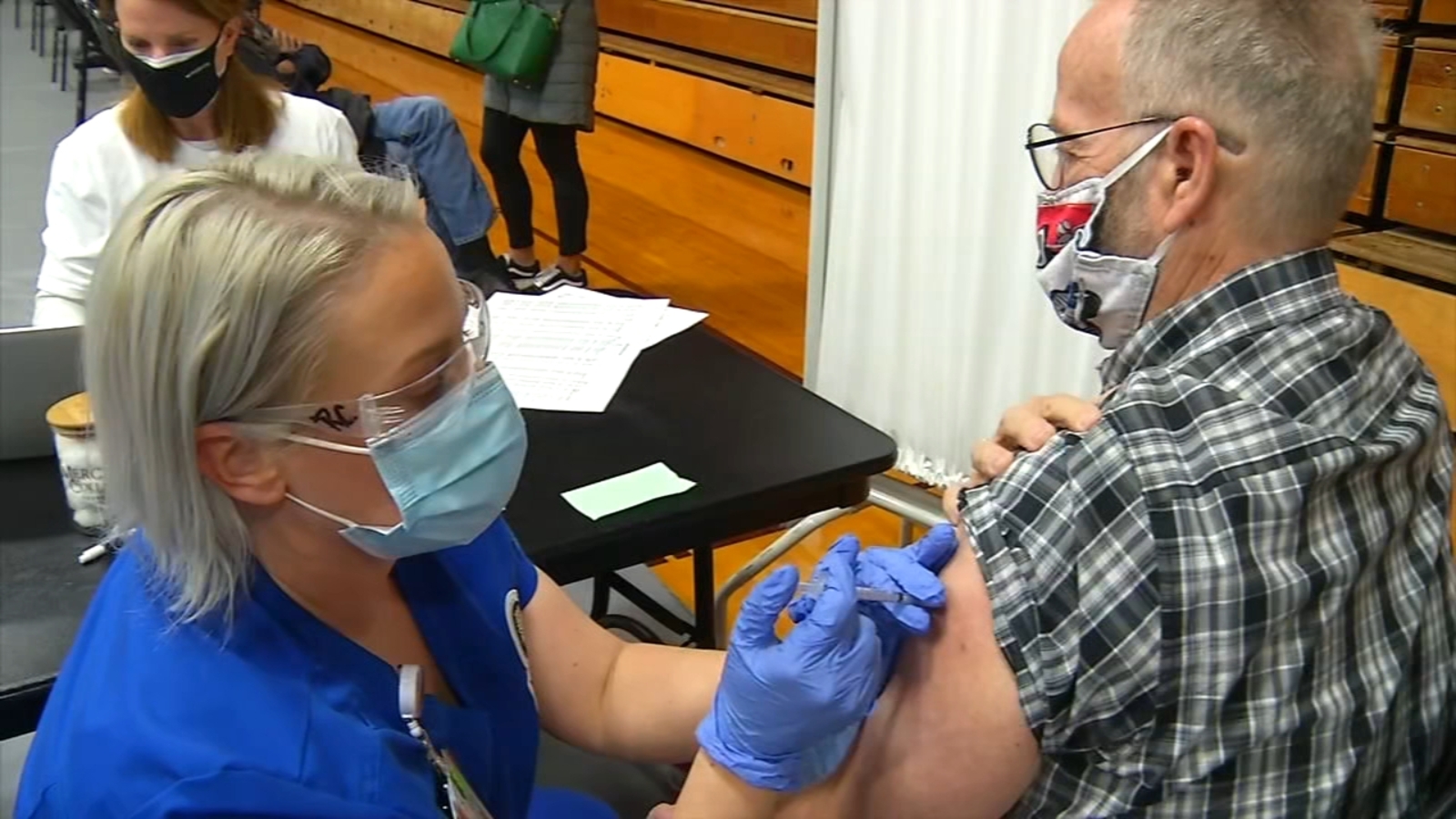 COVID-19 vaccination clinic officially opens in Merced with help from nursing students - Vimarsana News