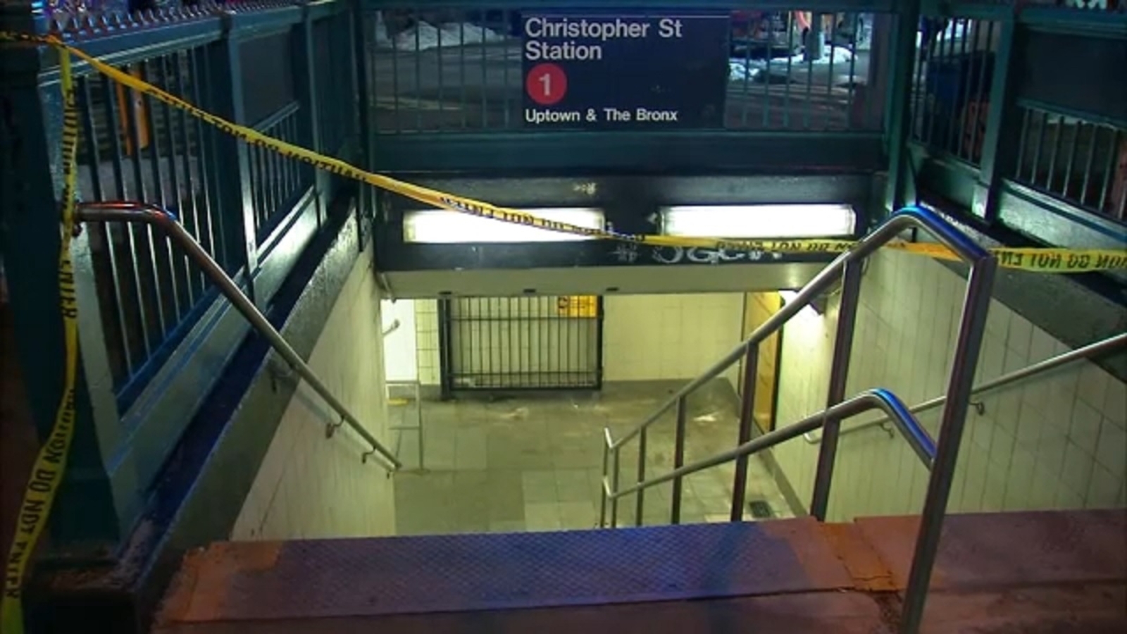 Man stabbed in stomach on subway platform in Manhattan - Vimarsana News