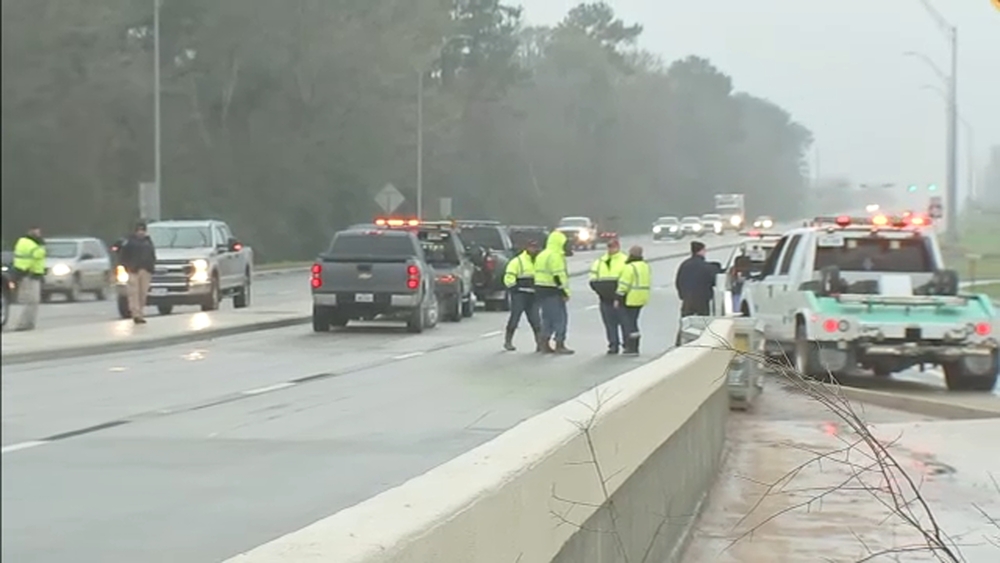 Icy overpass crash involves multiple vehicles in Magnolia