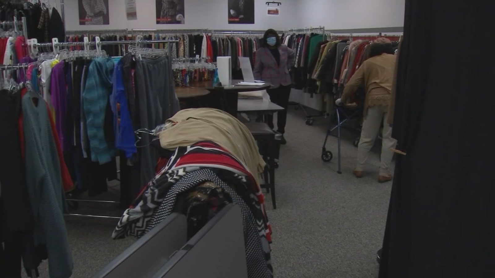 Local boutique offers budget-friendly workwear during winter sale Local boutique offers budget-friendly workwear during winter sale