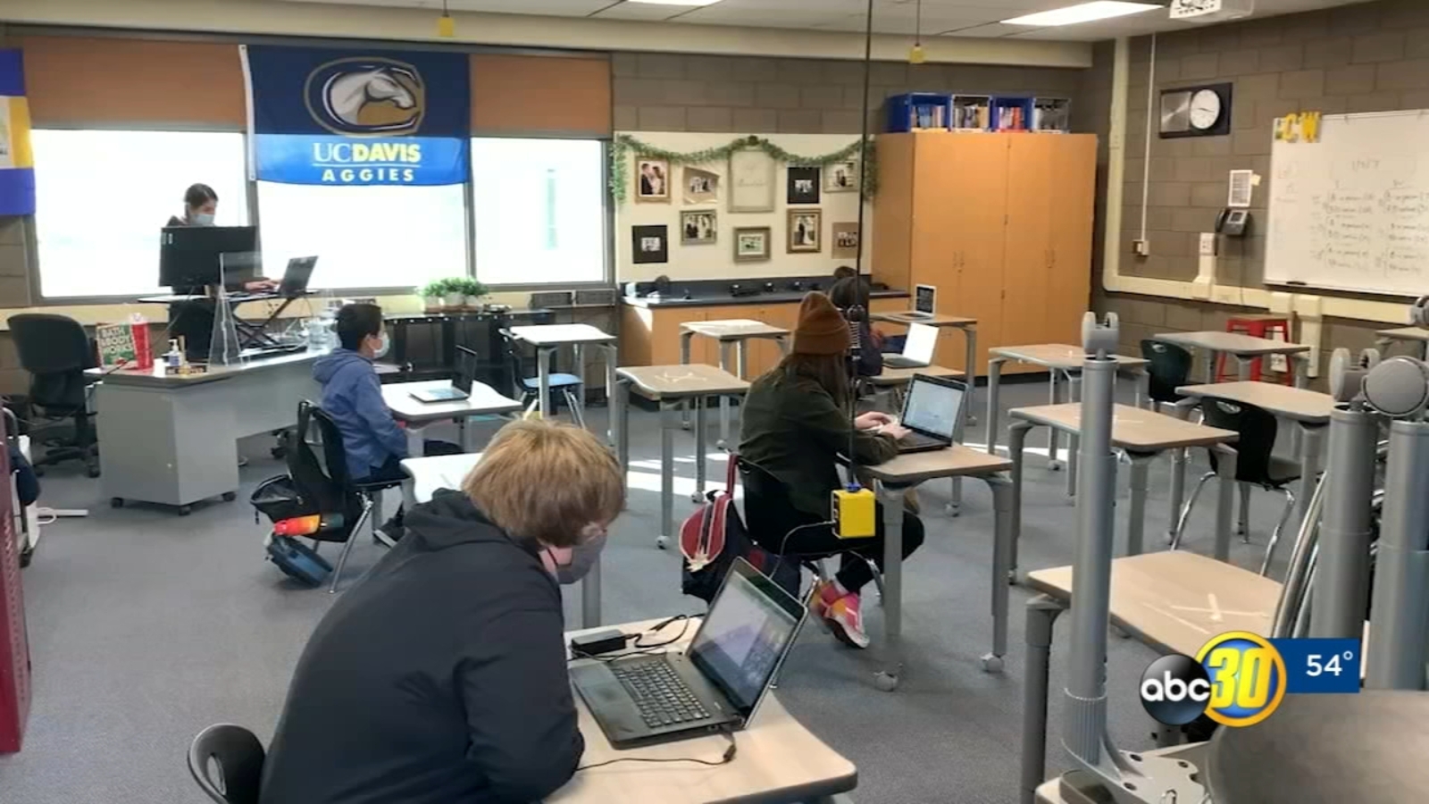 Clovis Unified to bring middle, high school students back to campus