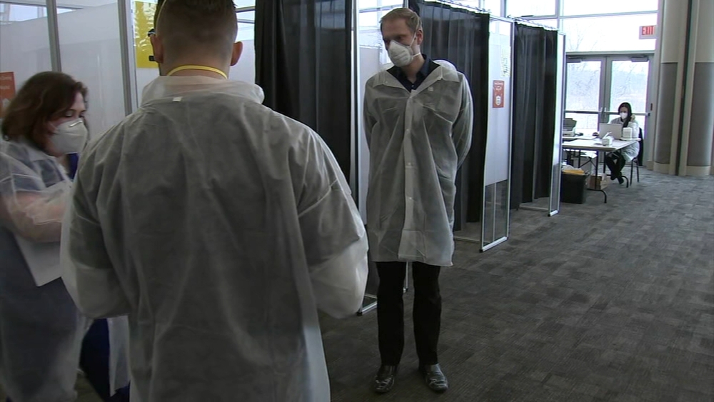 Temporary COVID-19 vaccine clinic opens in North Chicago
