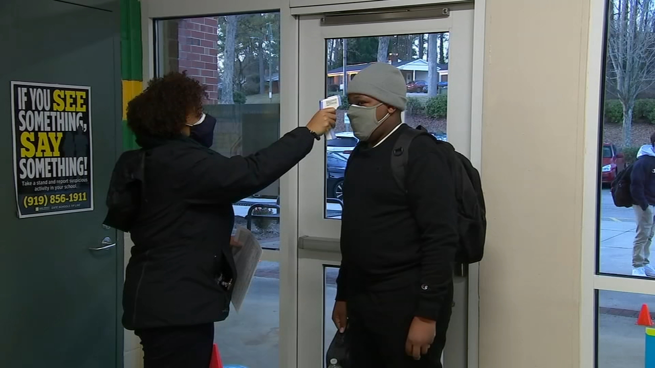 Wake high schoolers return to classroom for first time since March
