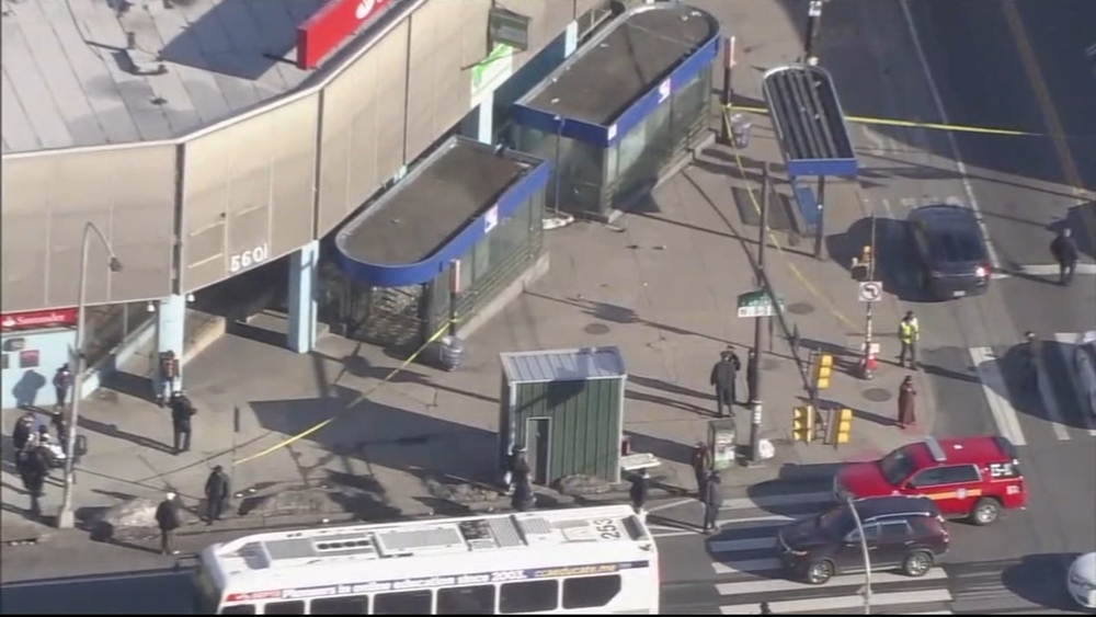 8 shot near Olney Transportation Center in Philadelphia: Police