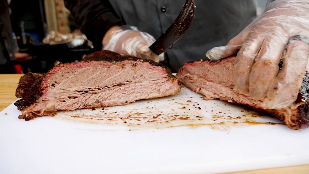 Father and son BBQ duo feeds League City for free