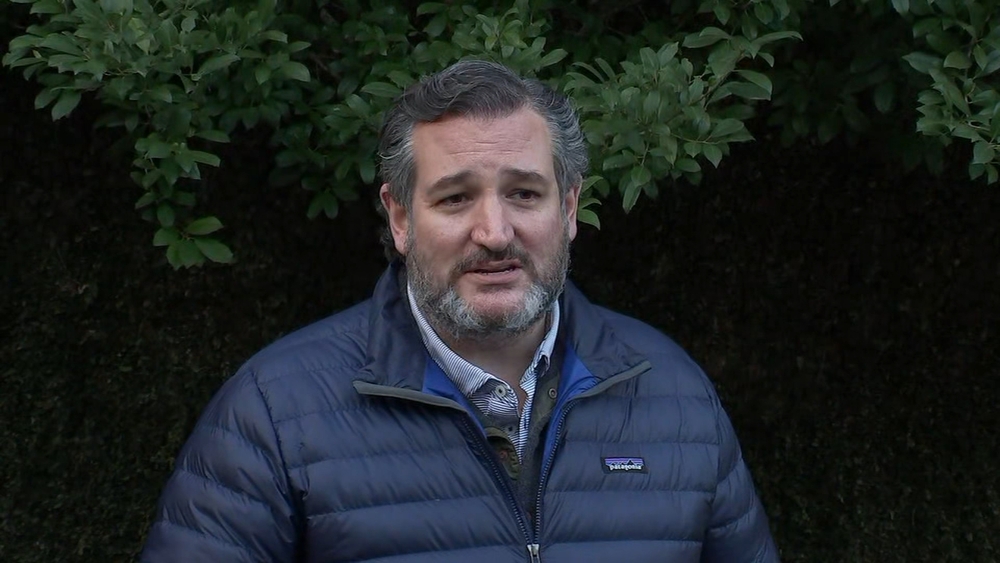 Ted Cruz 'regrets' decision to take Mexico getaway during crisis