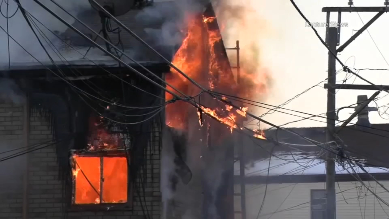 Bridgeport fire leaves 7 Chicago firefighters hurt