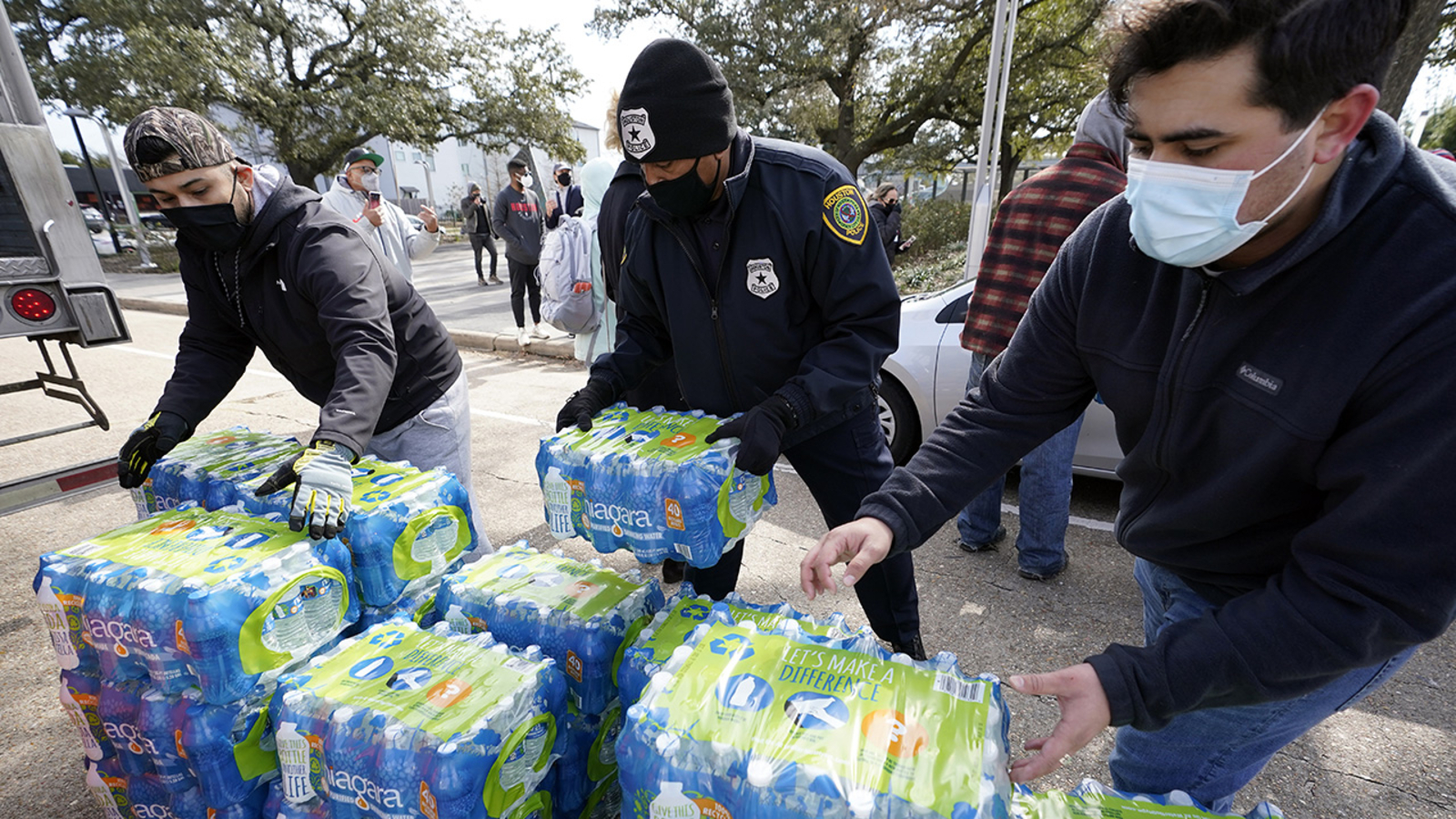 Texas prices for lodging, necessities skyrocket amid winter storm, power outages - Vimarsana News