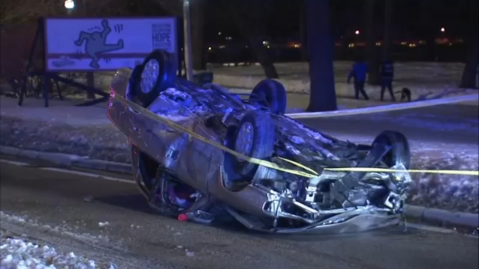 Lake Shore Drive crash injures Driver, 3 teens near Lakeview ABC7 Chicago