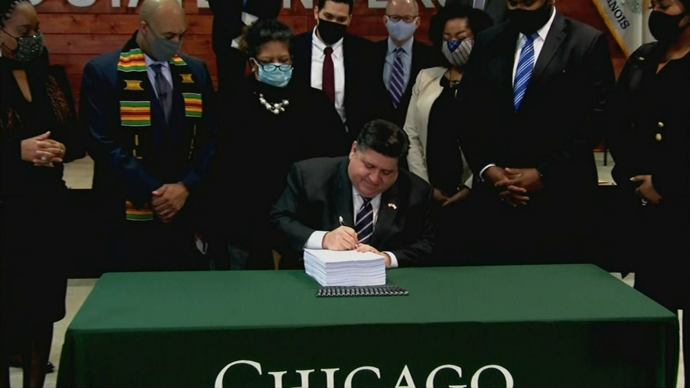 Gov. Pritzker signs police and criminal justice reform bill