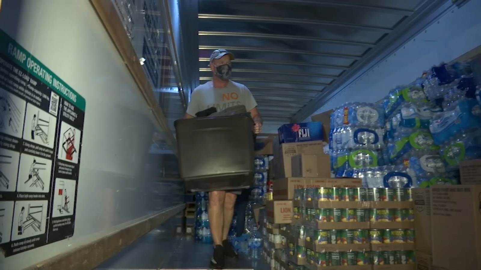 Hope Mills business owner spearheads mission to deliver essential items to Houston following winter storm - Vimarsana News