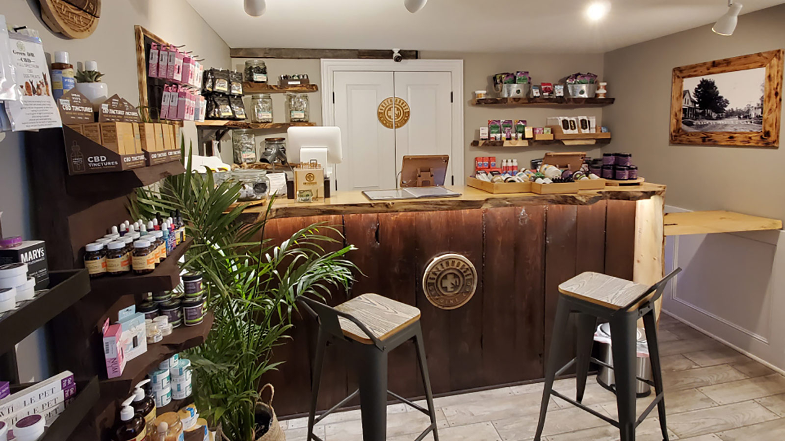 Michigan marijuana dispensary, Greenhouse of Walled Lake, offers free