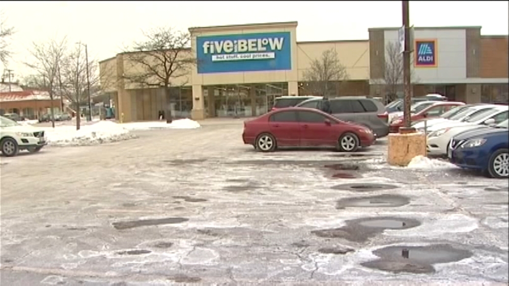 Woman arrested for Northwest Side carjacking with boy still inside vehicle