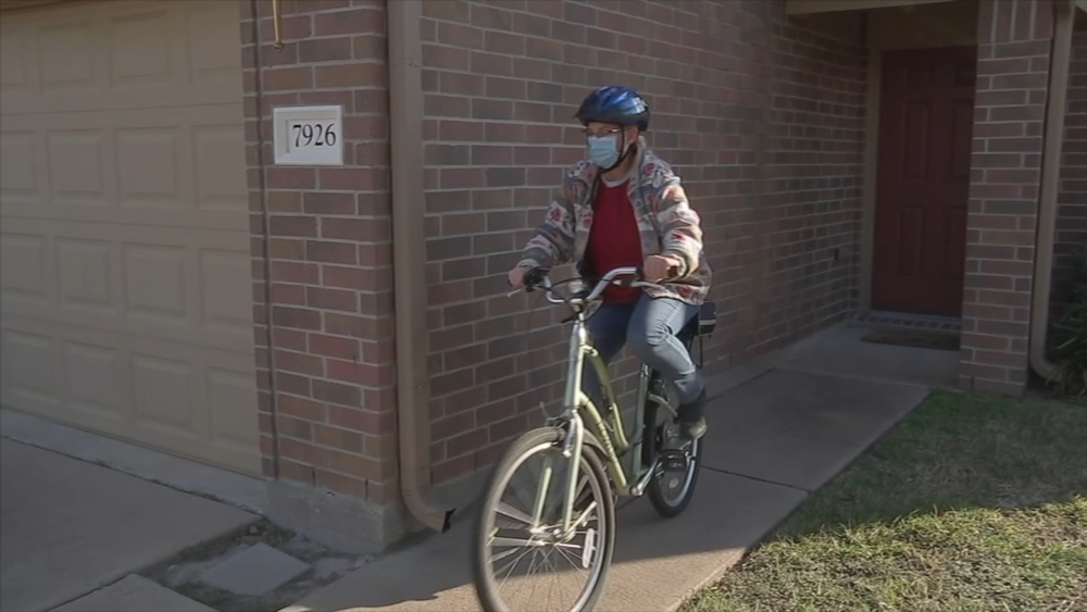 'Fake commutes' help those working from home separate 2 worlds