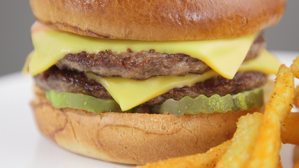 3 Michelin-starred Chicago chef opens ghost kitchen serving burgers and fries