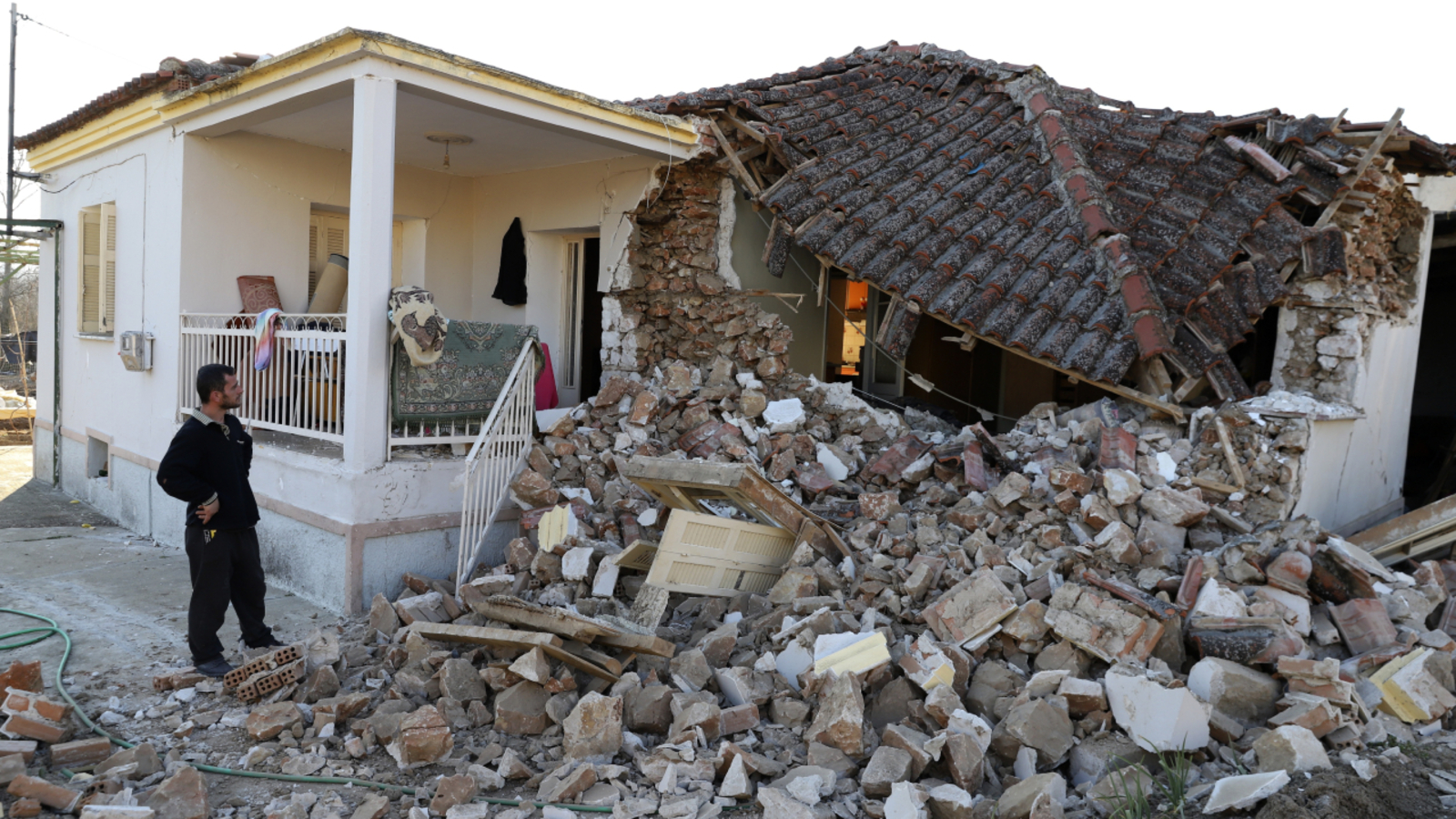 Magnitude 6.3 earthquake shakes central Greece, felt in Balkans - Vimarsana News