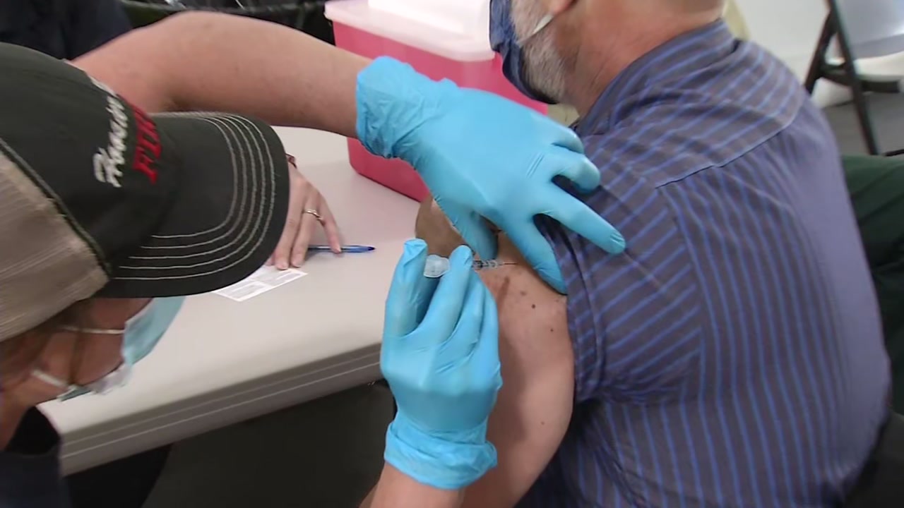 Oakland Coliseum offers appointment-only 'walk-up' vaccines