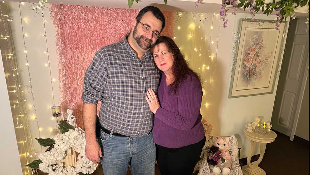 Newlyweds open Long Island's only Vegas-style wedding chapel