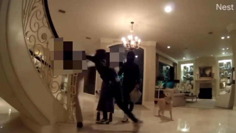 Suspects Who Robbed Couple At Gunpoint Entered Home Through Garage Door Investigators Say Abc13 Houston