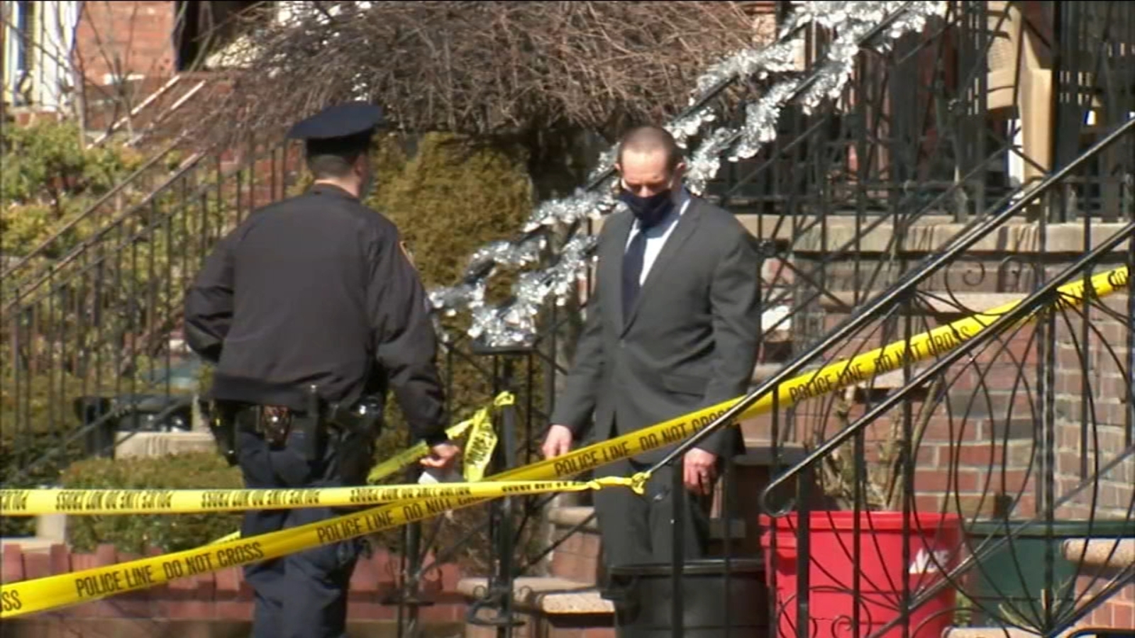 Man dead after apparently setting self on fire in backyard of Sheepshead Bay family home, mother missing - Vimarsana News