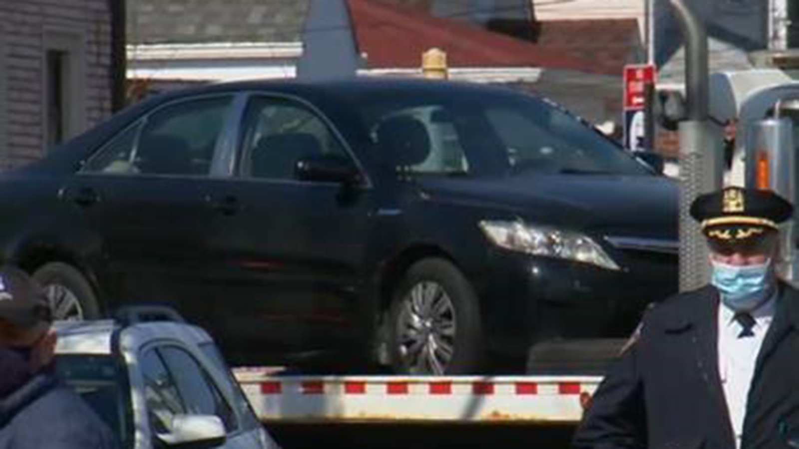 Woman's body found in trunk of car abandoned on street in Wakefield ...