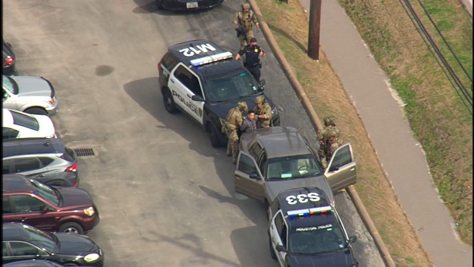 Suspect Who Led Police On Chase With Child In Car Had Outstanding Warrants Hpd Says Abc13 Houston