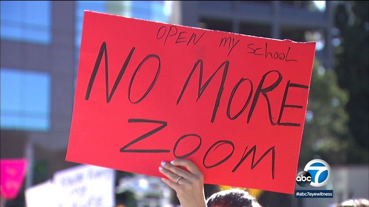 Some LAUSD parents rally in Fairfax district, call for reopening of campuses