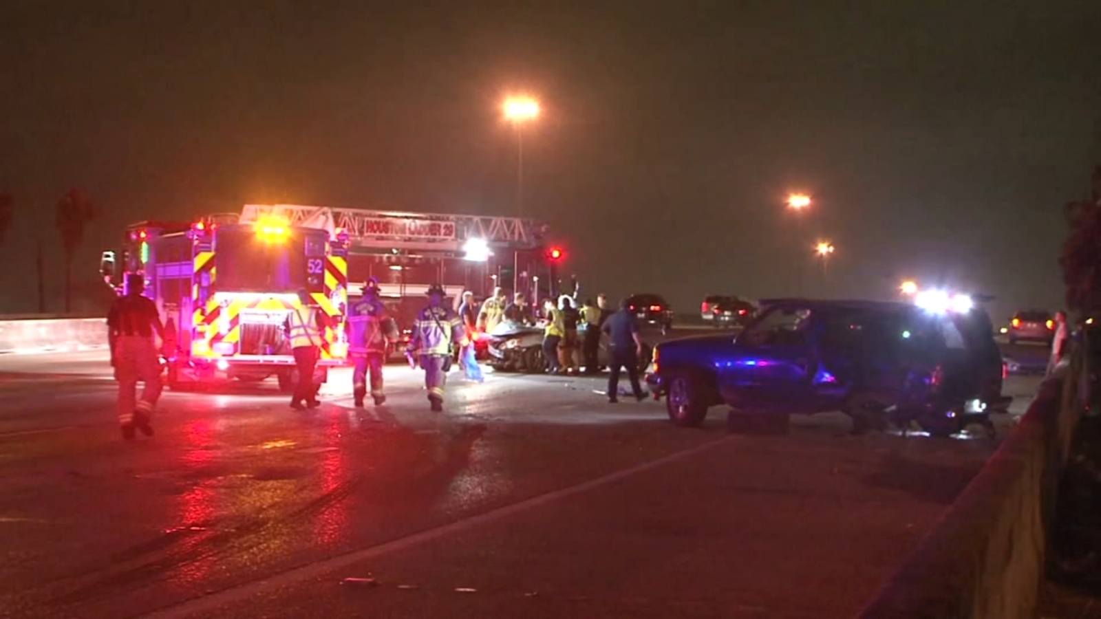 1 dead after fatal hit-and-run Gulf Freeway crash - ABC13 Houston