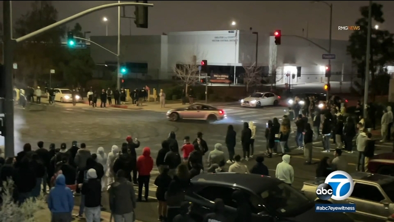 Multiple Arrests Made At Street Takeover In San Fernando Valley Abc7 Los Angeles