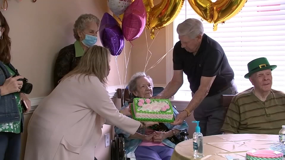 100-year-old who beat COVID-19 sees family for first time in a year