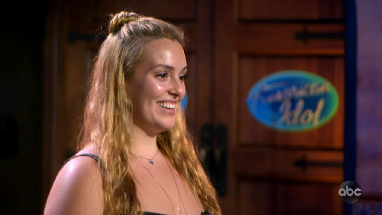American Idol 21 Crystal Lake S Grace Kinstler Brings Host Luke Bryan To Tears With Voice Abc7 Chicago
