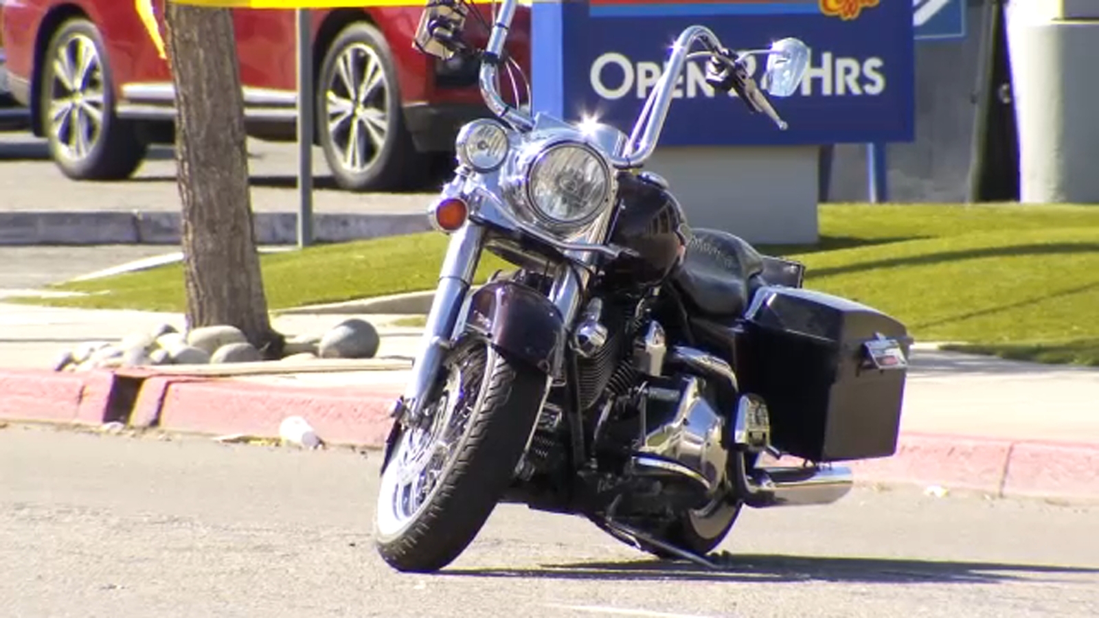 Motorcyclist hospitalized after crash in central Fresno, police say ...
