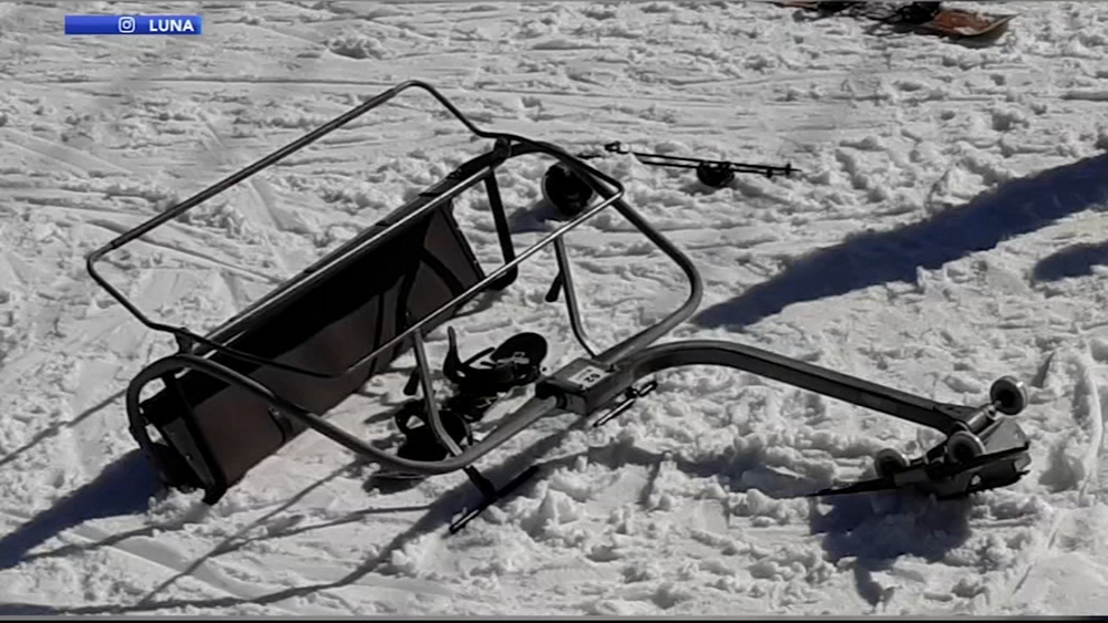Father, 2 kids injured after Camelback Mountain chair lift plummets to ground