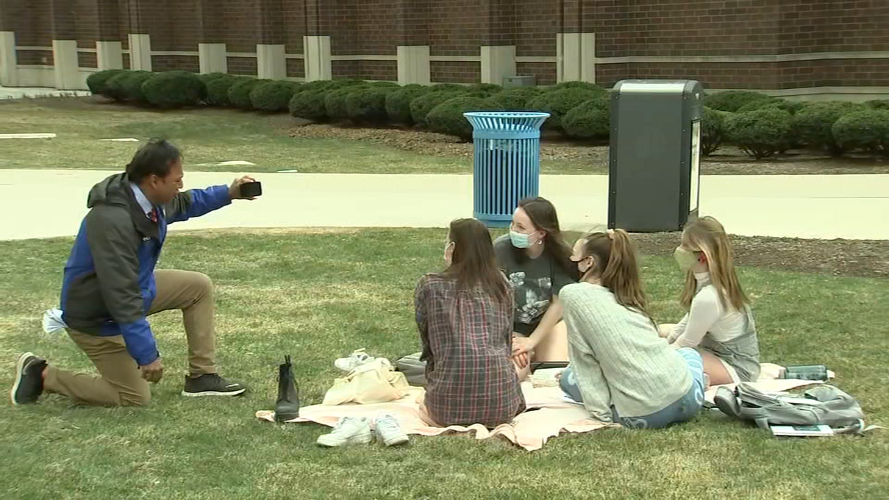 Loyola campus buzzing after March Madness upset over Fighting Illini