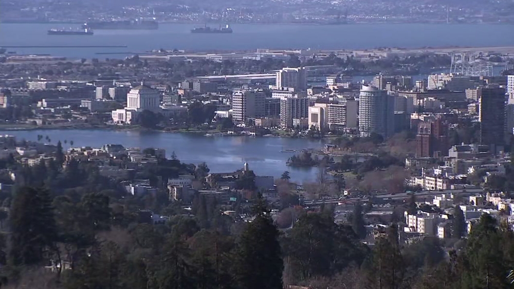 Oakland to launch universal income program 