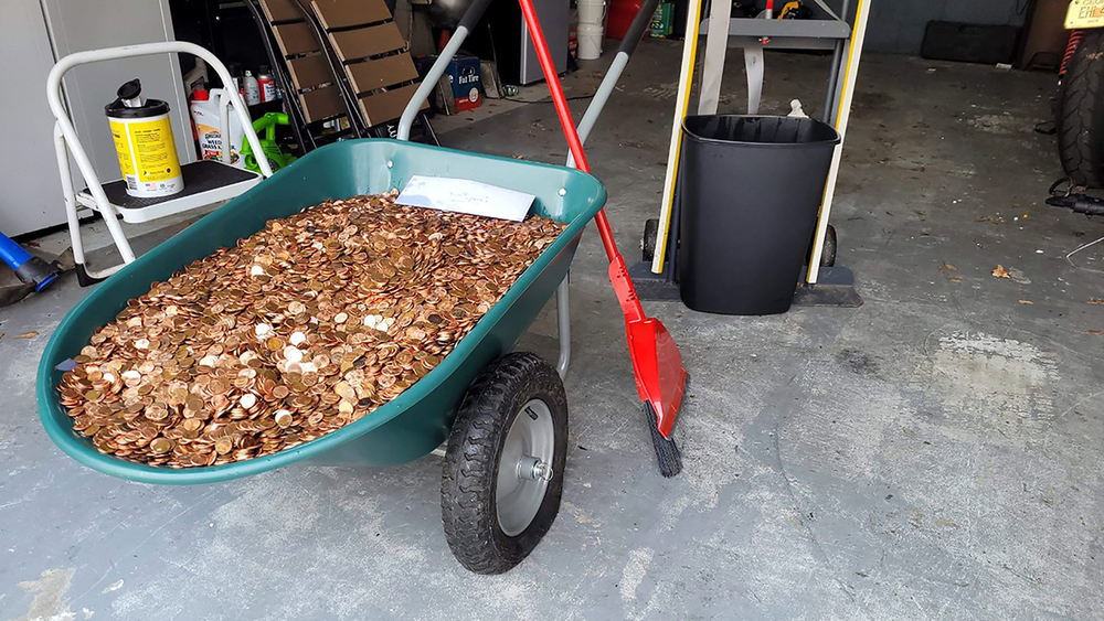 Georgia man receives final $915 paycheck in pennies