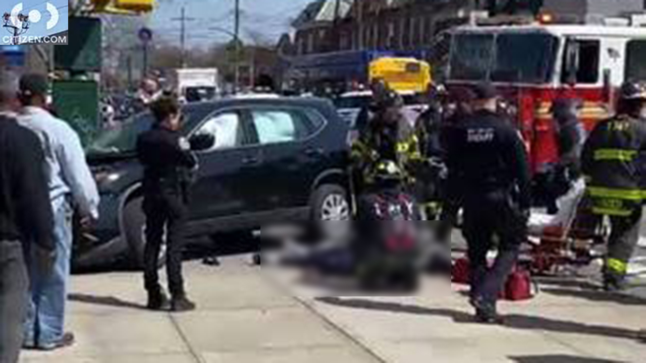 5 hurt when car jumps curb, hits pedestrian after NYC crash