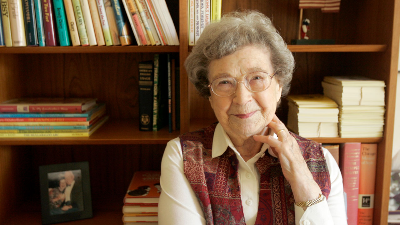 Beverly Cleary dies at 104; author known for 'Henry Huggins,' other children's books - ABC7 Los ...