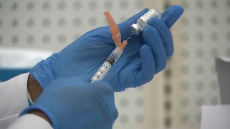 Covid Vaccine Chicago Expands Eligibility To 1c Monday As Cases Rise Jb Pritzker To Rethink The Reopening Plan Abc7 Chicago