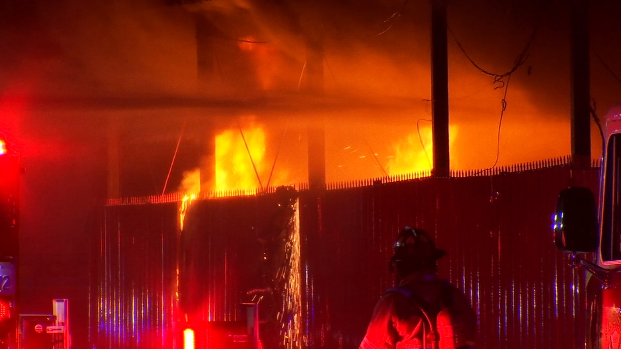 Large fire destroys auto repair shop in southeast Fresno