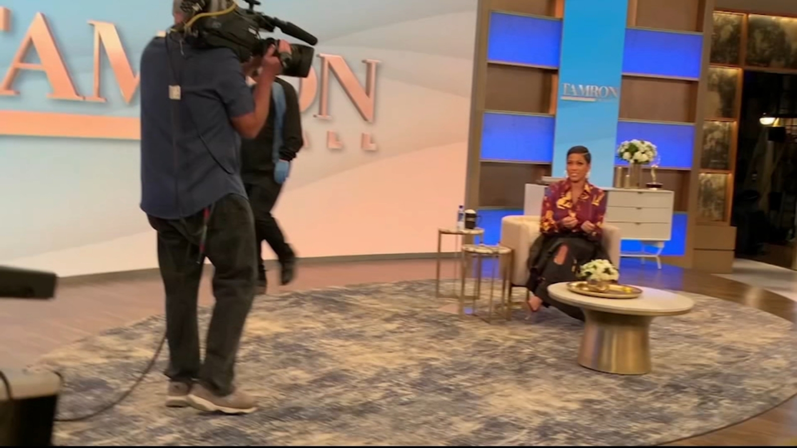 Behind the scenes of the Tamron Hall Show during pandemic - 6abc